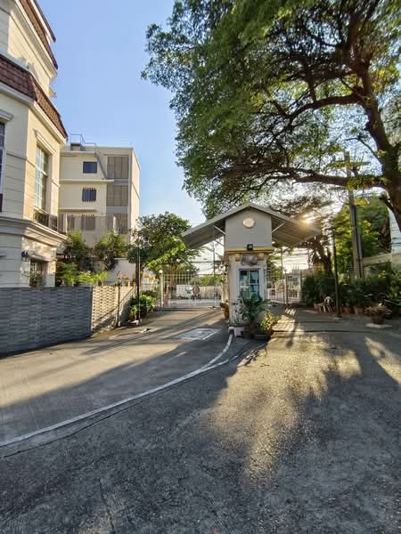 Baan Klang Krung Sathorn - North South Road, Bangkok, Bang Klo, Bang Kho Laem, Bangkok, 4 Bedrooms, 564 sqm, Semi-Detached House (Twin House) For Sale, by Nuttharom Linla, 500192842 - DDproperty.com