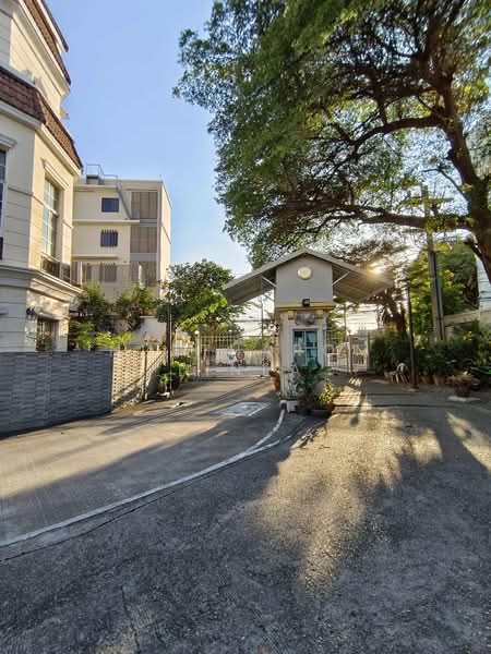 Baan Klang Krung Sathorn - North South Road, Bangkok, Bang Klo, Bang Kho Laem, Bangkok, 4 Bedrooms, 564 sqm, Semi-Detached House (Twin House) For Sale, by Nuttharom Linla, 500192842 - DDproperty.com