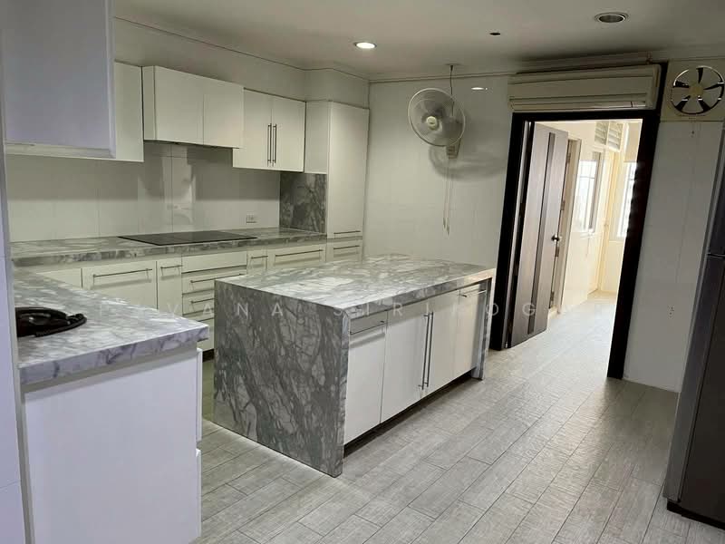 Kallista Mansion, Bangkok, 64 Soi Sukhumvit 11, Khlongtoei Nua, Watthana, Bangkok, 4 Bedrooms, 315 sqm, Condo For Rent, by Pavana Sirikogar, 500192887 - DDproperty.com