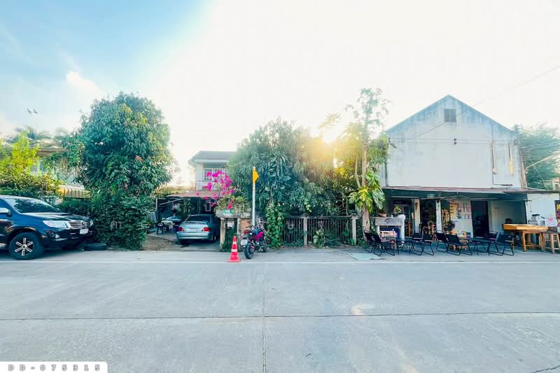 DD-075315 Detached house and apartment on Suk Sawat Road, Lampang, Lampang, Hua Wieng, Muang Lampang, Lampang, 4 Bedrooms, 252 sqm, Single Detached House For Sale, by Benchawarin Pakkawetppisit, 500192898 - DDproperty.com