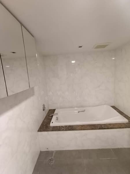 State Tower, Bangkok, 1055 Silom Road, Silom, Bang Rak, Bangkok, 1 Bedroom, 68 sqm, Condo For Rent, by Pavana Sirikogar, 500192909 - DDproperty.com