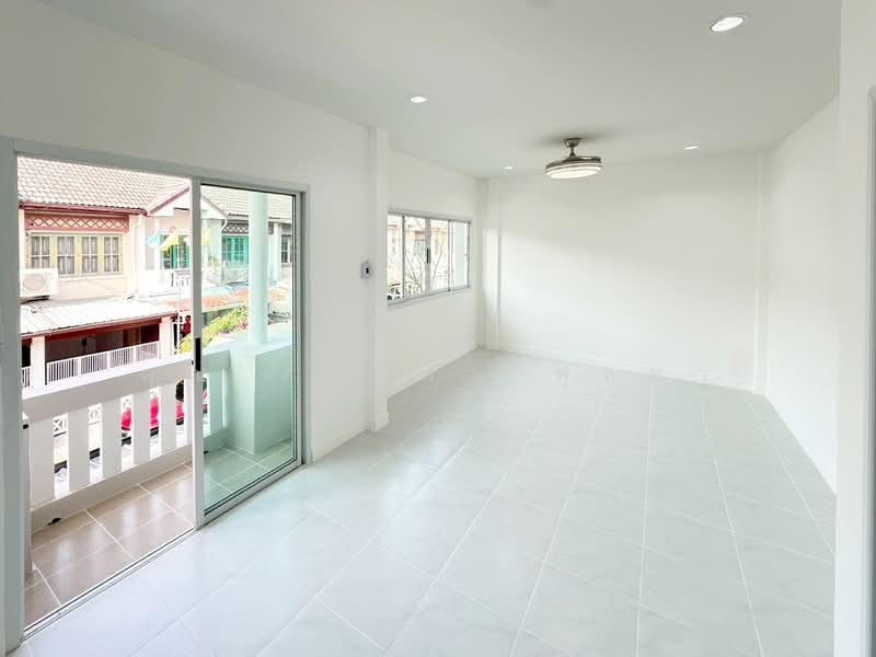 Wararak, Bangkok, Sam Wa Tawan Tok, Khlong Sam Wa, Bangkok, 4 Bedrooms, 120 sqm, Townhouse For Sale, by คุณ ศศิวิภา พูลทา, 500192952 - DDproperty.com