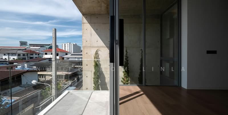 4-BR House, Bangkok, Khlong Tan Nua, Watthana, Bangkok, 4 Bedrooms, 587 sqm, Single Detached House For Sale, by Nuttharom Linla , 500192953 - DDproperty.com