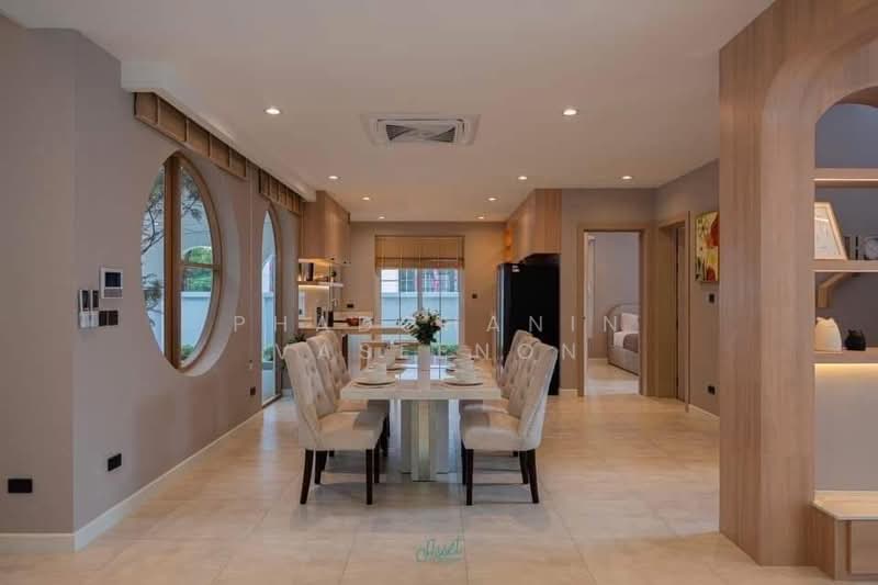 Pool Suite, Chiang Mai, Mae Hia, Muang Chiang Mai, Chiang Mai, 4 Bedrooms, 350 sqm, Single Detached House For Rent, by Phadchanin Vaseenon, 500192999 - DDproperty.com