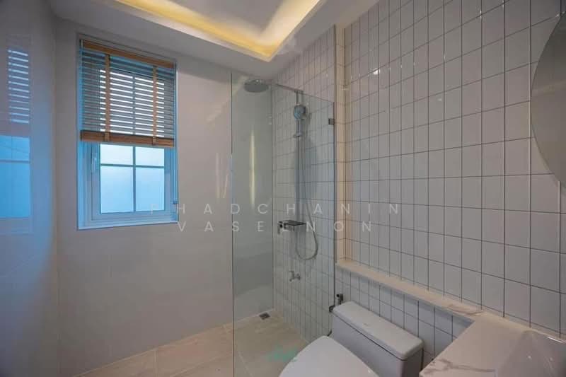 Pool Suite, Chiang Mai, Mae Hia, Muang Chiang Mai, Chiang Mai, 4 Bedrooms, 350 sqm, Single Detached House For Rent, by Phadchanin Vaseenon, 500192999 - DDproperty.com