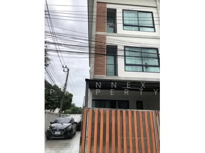 ขาย - ทาวน์โฮม 3 ชั้น ปุณณวิถี 31 42ตรว., กรุงเทพ