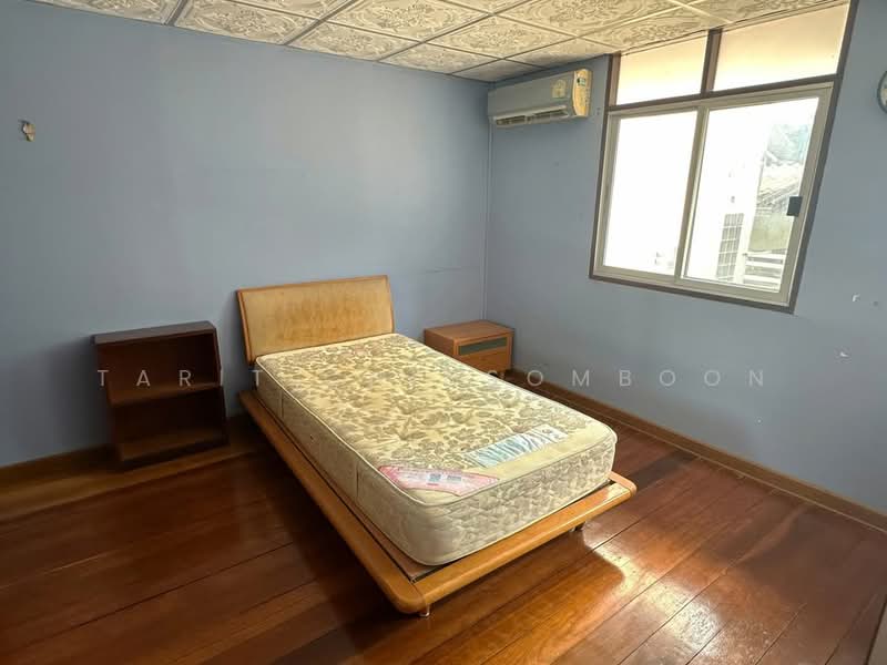 5-BR House, Bangkok, Praborommaharatchawang, Phra Nakhon, Bangkok, 5 Bedrooms, 410 sqm, Single Detached House For Sale, by Tarit Chinsomboon, 500193043 - DDproperty.com