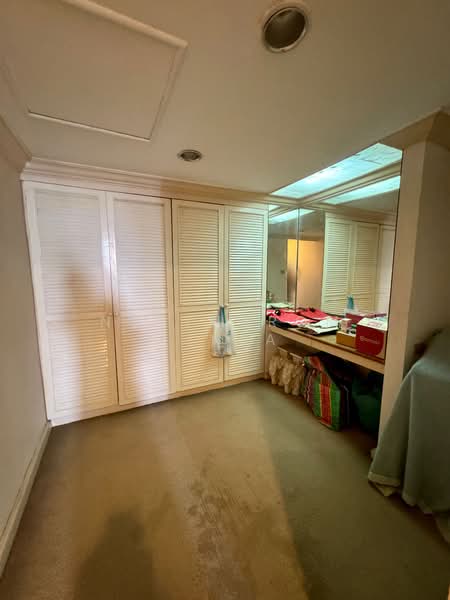 Fairview Tower, Bangkok, 40 Soi Sukhumvit 18, Khlong Toei, Khlong Toei, Bangkok, 3 Bedrooms, 257 sqm, Condo For Sale, by Nuttharom Linla , 500193051 - DDproperty.com