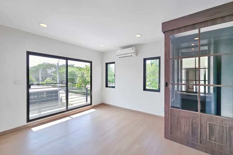 Pave Ramintra-Wongwaen, Bangkok, Soi Karnchanapisek Expressway, O-Ngoen, Sai Mai, Bangkok, 4 Bedrooms, 217 sqm, Single Detached House For Sale, by HOME Real Estate Service, 500193151 - DDproperty.com