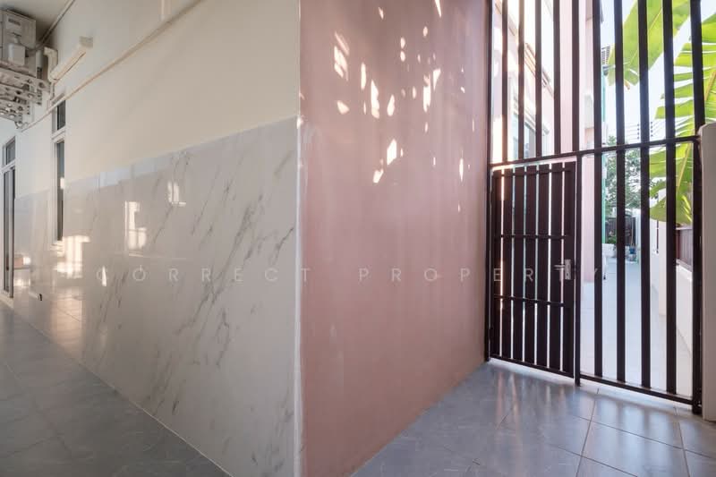 บดินทร์เอ็กซ์คลูซีพ ลาดพร้าว112, Bangkok, Lat Phrao, Lat Phrao, Bangkok, 7 Bedrooms, 600 sqm, Townhouse For Rent, by Correct Property, 500193161 - DDproperty.com