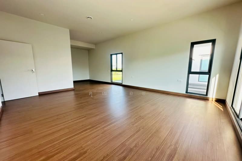 Grand Britania Rama 9-Krungthep Kreetha : แกรนด์ บริทาเนีย พระราม 9-กรุงเทพกรีฑา, Bangkok, ถนนพัฒนาชนบท 3, Khlong Song Ton Nun, Lat Krabang, Bangkok, 3 Bedrooms, 185 sqm, Single Detached House For Sale, by คุณปอย, 500193221 - DDproperty.com