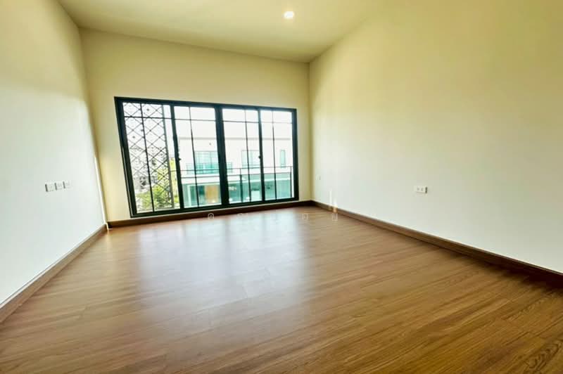 Grand Britania Rama 9-Krungthep Kreetha : แกรนด์ บริทาเนีย พระราม 9-กรุงเทพกรีฑา, Bangkok, ถนนพัฒนาชนบท 3, Khlong Song Ton Nun, Lat Krabang, Bangkok, 3 Bedrooms, 185 sqm, Single Detached House For Sale, by คุณปอย, 500193221 - DDproperty.com