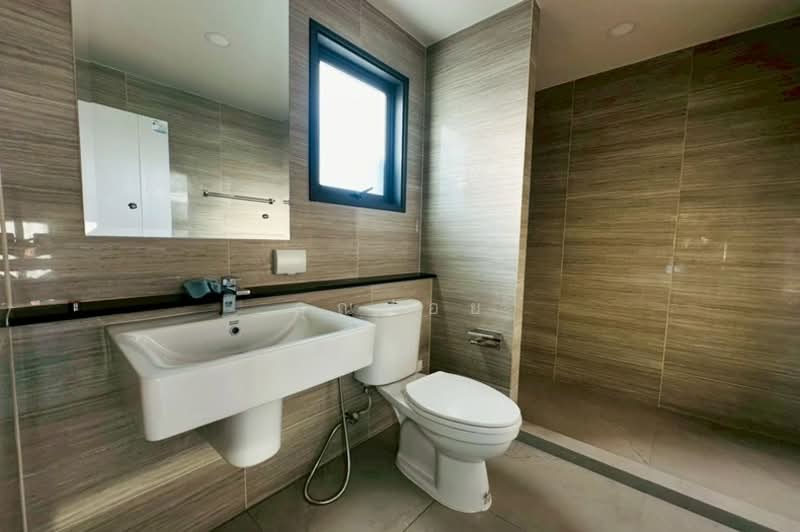 Grand Britania Rama 9-Krungthep Kreetha : แกรนด์ บริทาเนีย พระราม 9-กรุงเทพกรีฑา, Bangkok, ถนนพัฒนาชนบท 3, Khlong Song Ton Nun, Lat Krabang, Bangkok, 3 Bedrooms, 185 sqm, Single Detached House For Sale, by คุณปอย, 500193221 - DDproperty.com