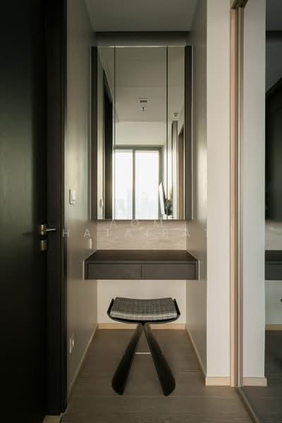 The Esse Asoke, Bangkok, 333 Soi Sukhumvit 21, Sukhumvit Road, Khlongtoei Nua, Watthana, Bangkok, 1 Bedroom, 48 sqm, Condo For Rent, by Aom Hatairat, 500193236 - DDproperty.com