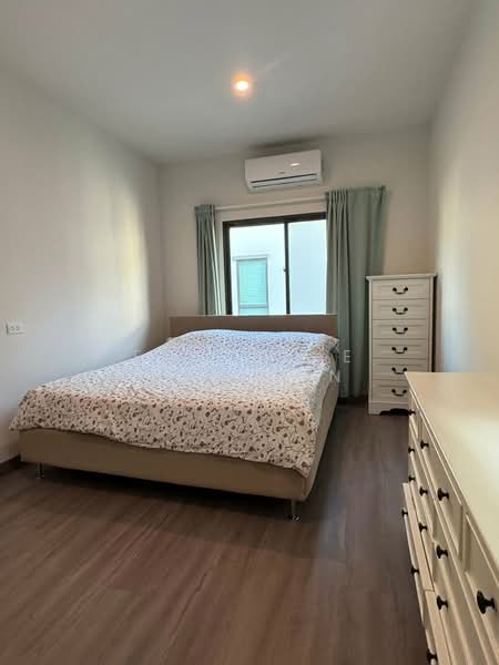 Saransiri Ramkhamhaeng, Bangkok, Khlong Song Ton Nun, Lat Krabang, Bangkok, 3 Bedrooms, 158 sqm, Single Detached House For Sale, by Eastblue Horizon, 500193242 - DDproperty.com