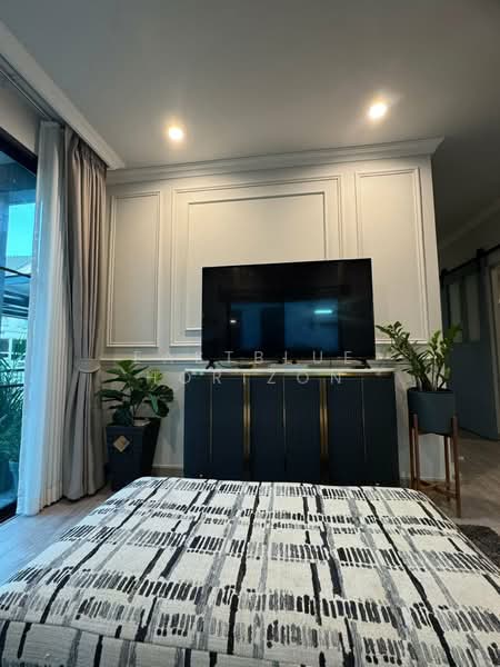 Saransiri Ramkhamhaeng, Bangkok, Khlong Song Ton Nun, Lat Krabang, Bangkok, 3 Bedrooms, 158 sqm, Single Detached House For Sale, by Eastblue Horizon, 500193242 - DDproperty.com