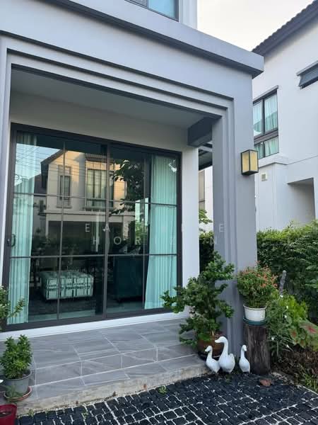 Saransiri Ramkhamhaeng, Bangkok, Khlong Song Ton Nun, Lat Krabang, Bangkok, 3 Bedrooms, 158 sqm, Single Detached House For Sale, by Eastblue Horizon, 500193242 - DDproperty.com