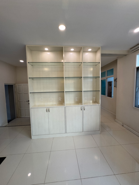 Rasa Spanish Courtyard, Bangkok, Chorake Bua, Lat Phrao, Bangkok, 4 Bedrooms, 200 sqm, Single Detached House For Rent, by Correct Property, 500193286 - DDproperty.com