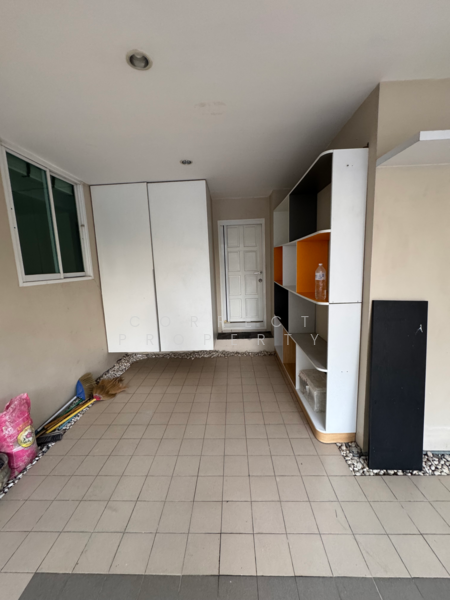 Rasa Spanish Courtyard, Bangkok, Chorake Bua, Lat Phrao, Bangkok, 4 Bedrooms, 200 sqm, Single Detached House For Rent, by Correct Property, 500193286 - DDproperty.com