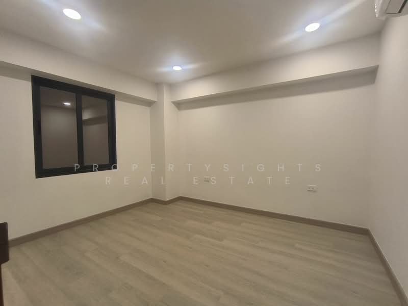 Royal Castle Sukhumvit, Bangkok, 30 Soi Sukhumvit 39, Khlongtoei Nua, Watthana, Bangkok, 3 Bedrooms, 190 sqm, Condo For Rent, by PROPERTYSIGHTS REAL ESTATE, 500193301 - DDproperty.com