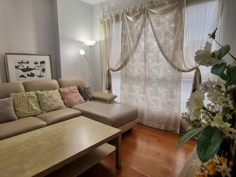 HIVE Taksin, Bangkok, 18 1 Soi, Khlong Ton Sai, Khlong San, Bangkok, 2 Bedrooms, 67 sqm, Condo For Sale, by Atima Julplang, 500193327 - DDproperty.com