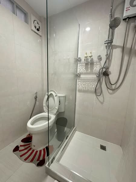 building near BTS Bangchak Sukhumvit, Bangkok, สุขุมวิท, Bang Chak, Phra Khanong, Bangkok, 2 Bedrooms, 200 sqm, Townhouse For Rent, by Monchit Surachaidunthavin, 500193354 - DDproperty.com