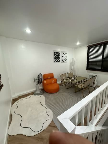 building near BTS Bangchak Sukhumvit, Bangkok, สุขุมวิท, Bang Chak, Phra Khanong, Bangkok, 2 Bedrooms, 200 sqm, Townhouse For Rent, by Monchit Surachaidunthavin, 500193354 - DDproperty.com