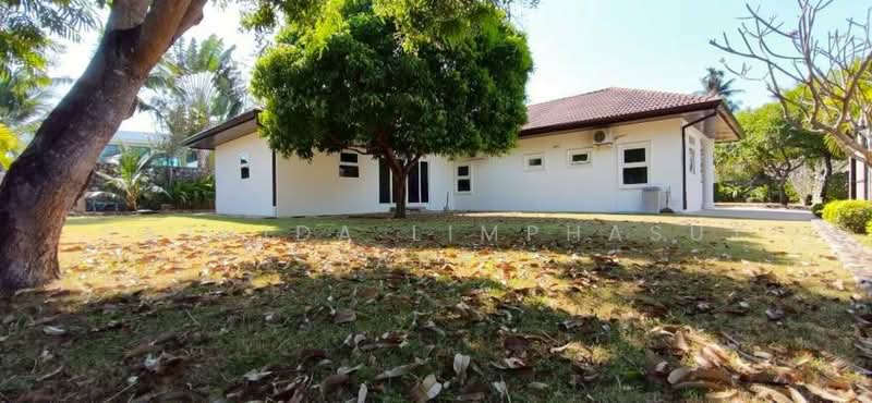 วิลล่าส่วนตัวสุดหรู 5 ห้องนอน ใกล้ทะเลสาบมาบประชาน พัทยา, Chon Buri (Pattaya), 19 Pong 13, Tambon Pong, Amphoe Bang Lamung, Chang Wat Chon Buri 20150, Thailand, Poong, Bang Lamung (Pattaya), Chon Buri (Pattaya), 5 Bedrooms, 300 sqm, Single Detached House For Sale, by Sathida Limphasut (App), 500193368 - DDproperty.com