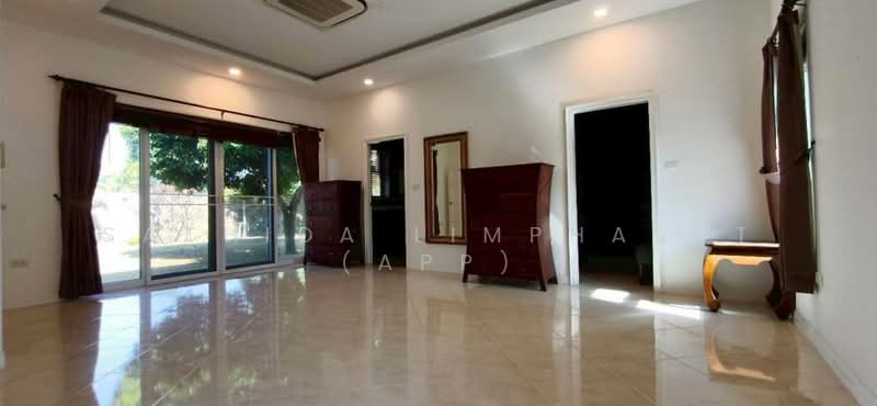 วิลล่าส่วนตัวสุดหรู 5 ห้องนอน ใกล้ทะเลสาบมาบประชาน พัทยา, Chon Buri (Pattaya), 19 Pong 13, Tambon Pong, Amphoe Bang Lamung, Chang Wat Chon Buri 20150, Thailand, Poong, Bang Lamung (Pattaya), Chon Buri (Pattaya), 5 Bedrooms, 300 sqm, Single Detached House For Sale, by Sathida Limphasut (App), 500193368 - DDproperty.com