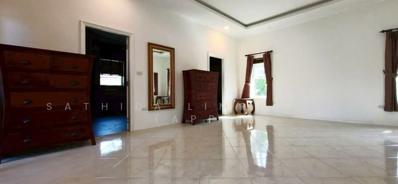 วิลล่าส่วนตัวสุดหรู 5 ห้องนอน ใกล้ทะเลสาบมาบประชาน พัทยา, Chon Buri (Pattaya), 19 Pong 13, Tambon Pong, Amphoe Bang Lamung, Chang Wat Chon Buri 20150, Thailand, Poong, Bang Lamung (Pattaya), Chon Buri (Pattaya), 5 Bedrooms, 300 sqm, Single Detached House For Sale, by Sathida Limphasut (App), 500193368 - DDproperty.com