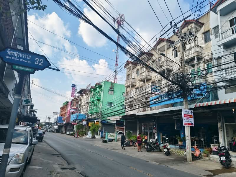 ขาย - อาคารพาณิชย์ 2 คูหา 3.5 ชั้น ถนนวัดเวฬุวนาราม แขวงดอนเมือง เขตดอนเมือง กรุงเทพมหานคร, กรุงเทพ