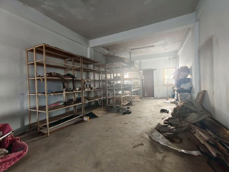 ขาย - อาคารพาณิชย์ 2 คูหา 3.5 ชั้น ถนนวัดเวฬุวนาราม แขวงดอนเมือง เขตดอนเมือง กรุงเทพมหานคร, กรุงเทพ