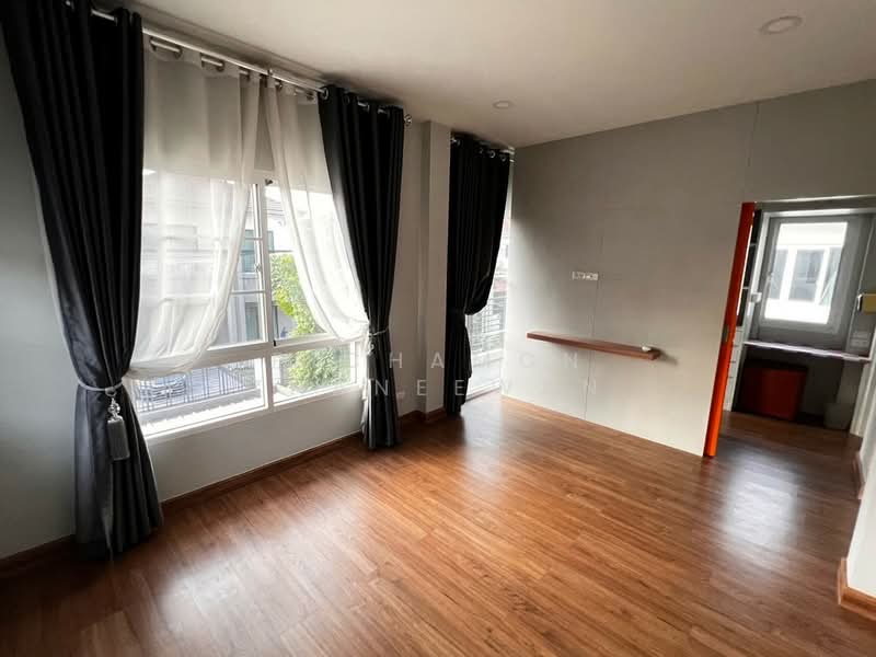 The Centro Ramindra, Bangkok, Kanchanaphisek Road, Khan Na Yao, Khan Na Yao, Bangkok, 3 Bedrooms, 244 sqm, Single Detached House For Sale, by Pichamon Thaneewan, 500193406 - DDproperty.com