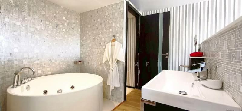 Majestic Residence Pratumnak : มาเจสติค เรสซิเดนซ์ พระตำหนัก, ชลบุรี, หนองปรือ, บางละมุง, ชลบุรี, 350 ตร.ม., วิลล่า ขาย, โดย Sathida Limphasut (App), 500193441 - DDproperty.com