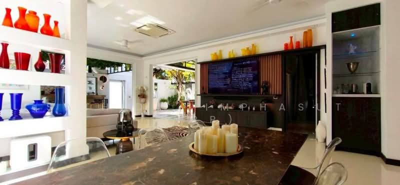 Majestic Residence Pratumnak : มาเจสติค เรสซิเดนซ์ พระตำหนัก, ชลบุรี, หนองปรือ, บางละมุง, ชลบุรี, 350 ตร.ม., วิลล่า ขาย, โดย Sathida Limphasut (App), 500193441 - DDproperty.com