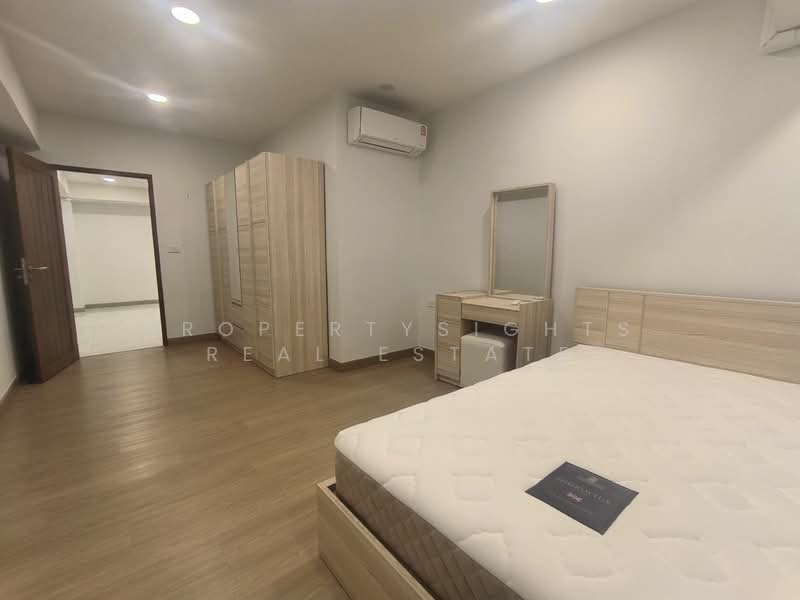 Royal Castle Sukhumvit, Bangkok, 30 Soi Sukhumvit 39, Khlongtoei Nua, Watthana, Bangkok, 3 Bedrooms, 160 sqm, Condo For Rent, by PROPERTYSIGHTS REAL ESTATE, 500193460 - DDproperty.com