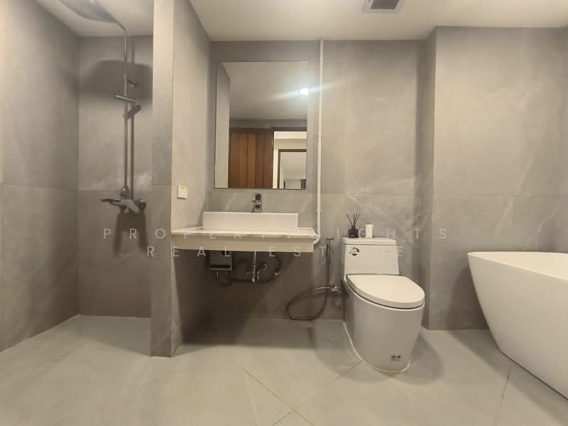 Royal Castle Sukhumvit : รอยัล คาสเซอร์ สุขุมวิท, กรุงเทพ, 30 ซอยสุขุมวิท 39, คลองเตยเหนือ, วัฒนา, กรุงเทพ, 160 ตร.ม., คอนโด ให้เช่า, โดย PROPERTYSIGHTS REAL ESTATE, 500193460 - DDproperty.com