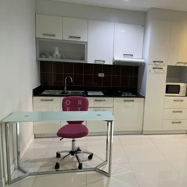Sukhumvit Living Town, Bangkok, 299 Sukhumvit 21 Road, Khlongtoei Nua, Watthana, Bangkok, 1 Bedroom, 52 sqm, Condo For Sale, by Orapa Sumetheesirisakul, 500193554 - DDproperty.com