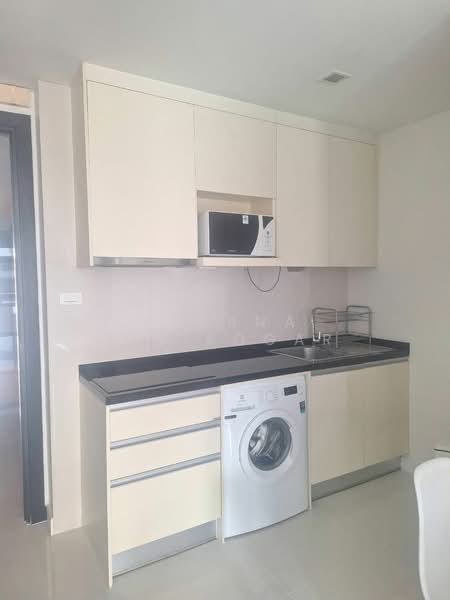 O2 Hip, Bangkok, 1041 8 Soi Nai Loet, Lumphini, Pathum Wan, Bangkok, 1 Bedroom, 52 sqm, Condo For Rent, by Pavana Sirikogar, 500193557 - DDproperty.com