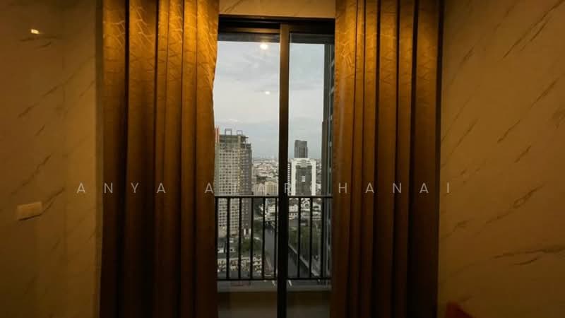 The Niche Pride Thonglor-Phetchaburi, Bangkok, New Petchaburi Road, Bang Kapi, Huai Khwang, Bangkok, 1 Bedroom, 31 sqm, Condo For Rent, by Anya Atarchanai , 500193565 - DDproperty.com