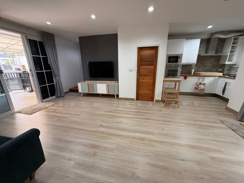 The Exclusive Pattanakarn 44, Bangkok, Soi Phatthanakan 44, Phatthanakan Road, Suan Luang, Suan Luang, Bangkok, 3 Bedrooms, 180 sqm, Townhouse For Rent, by Airada Parasarn, 500193572 - DDproperty.com