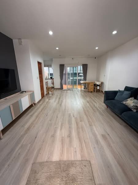 The Exclusive Pattanakarn 44, Bangkok, Soi Phatthanakan 44, Phatthanakan Road, Suan Luang, Suan Luang, Bangkok, 3 Bedrooms, 180 sqm, Townhouse For Rent, by Airada Parasarn, 500193572 - DDproperty.com