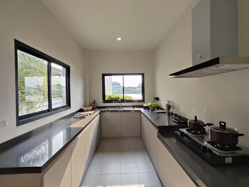 Lake Serene Rama II (Phase 4), Samut Sakhon, Rama ll Road, Bang Nam Chut, Muang Samut Sakhon, Samut Sakhon, 5 Bedrooms, 410 sqm, Townhouse For Sale, by Kitnipat Boonyadhammakul, 500193574 - DDproperty.com