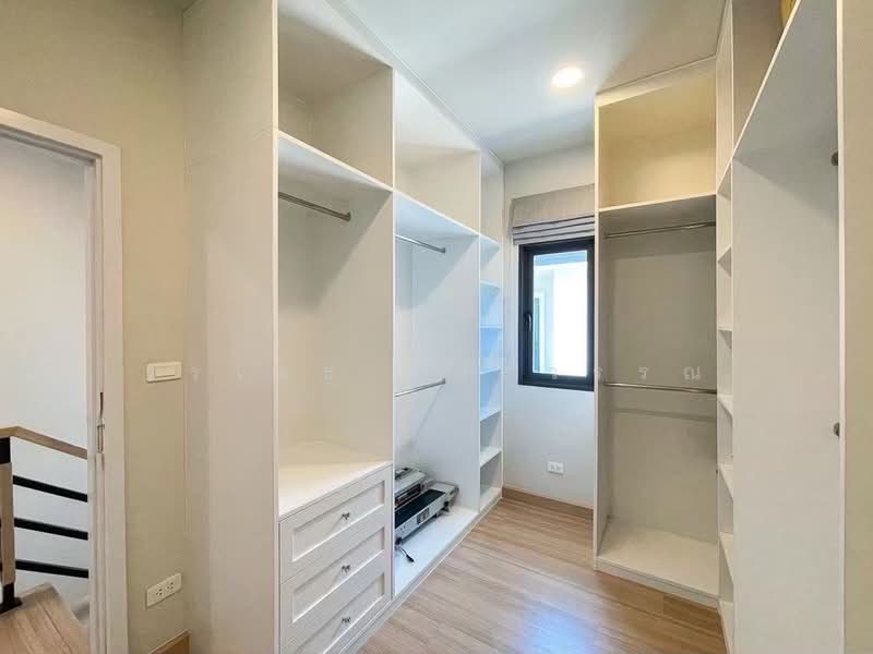 Britania Bangna-KM.12, Samut Prakan, Bang Na-Chonburi Expressway, Bangphli Yai, Bang Plee, Samut Prakan, 3 Bedrooms, 250 sqm, Single Detached House For Sale, by วรเมธ นิลสุวรรณ, 500193583 - DDproperty.com