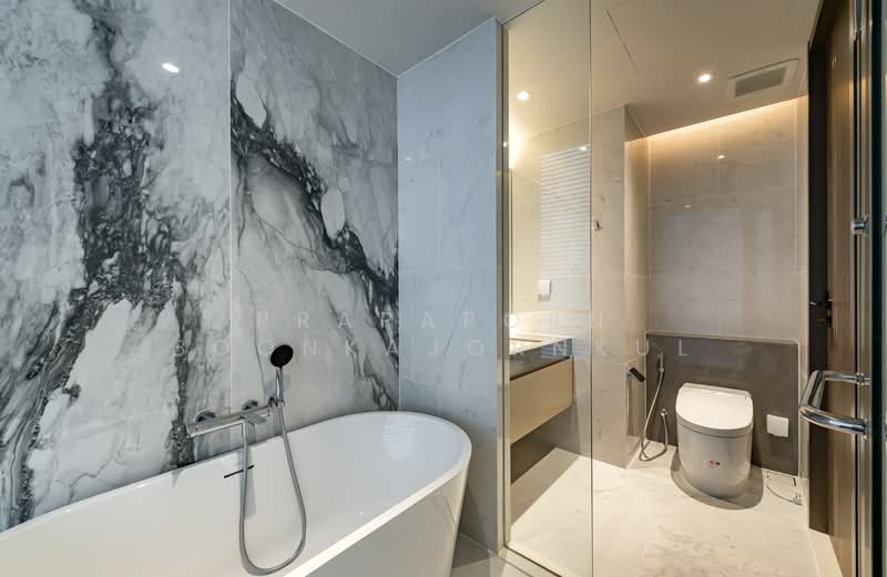 Tonson One Residence, Bangkok, Soi Tonson, Ploenchit Road, Lumphini, Pathum Wan, Bangkok, 3 Bedrooms, 175 sqm, Condo For Rent, by Prapaporn Boonkajonkul, 500193619 - DDproperty.com