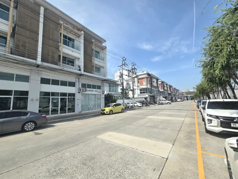 ขาย - Chuan Chuen Modus Viphavadi : ชวนชื่น โมดัส วิภาวดี, กรุงเทพ