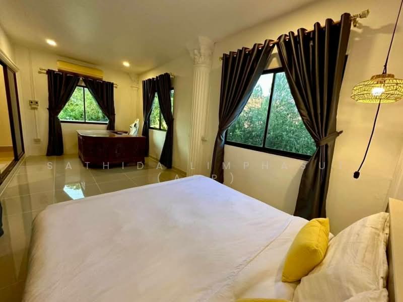 Eakmongkol Village, Chon Buri (Pattaya), Nong Pru, Bang Lamung (Pattaya), Chon Buri (Pattaya), 5 Bedrooms, 150 sqm, Single Detached House For Rent, by Sathida Limphasut (App), 500193641 - DDproperty.com