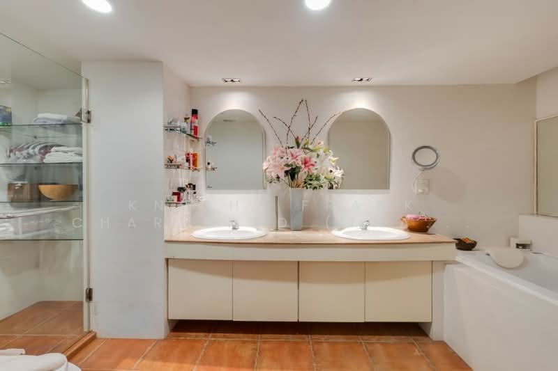 The Garden Place Condominium, Bangkok, Sukhumvit, Khlongtoei Nua, Watthana, Bangkok, 3 Bedrooms, 323 sqm, Condo For Sale, by Knight Frank Chartered (Thailand) Co.,Ltd, 500193650 - DDproperty.com