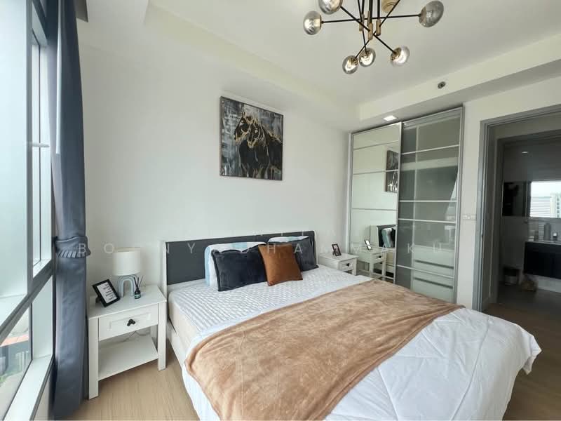 Thru Thonglor, Bangkok, Petchaburi Road, Bang Kapi, Huai Khwang, Bangkok, 1 Bedroom, 37 sqm, Condo For Rent, by Kitnipat Boonyadhammakul, 500193659 - DDproperty.com