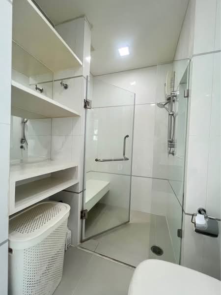 Thru Thonglor, Bangkok, Petchaburi Road, Bang Kapi, Huai Khwang, Bangkok, 1 Bedroom, 37 sqm, Condo For Rent, by Kitnipat Boonyadhammakul, 500193659 - DDproperty.com